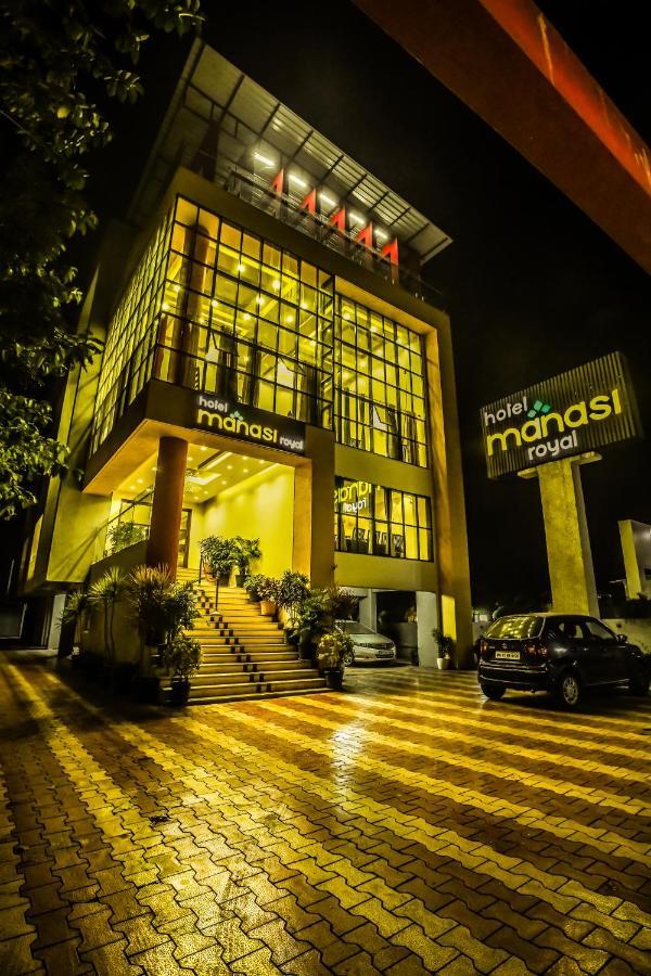 Hotel Manasi Royal ซาตารา ภายนอก รูปภาพ